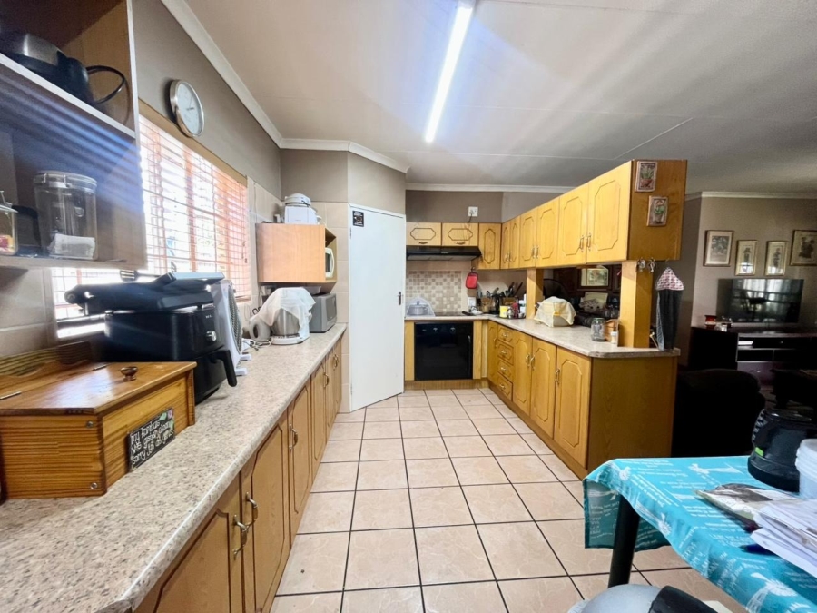 4 Bedroom Property for Sale in Protea Park North West